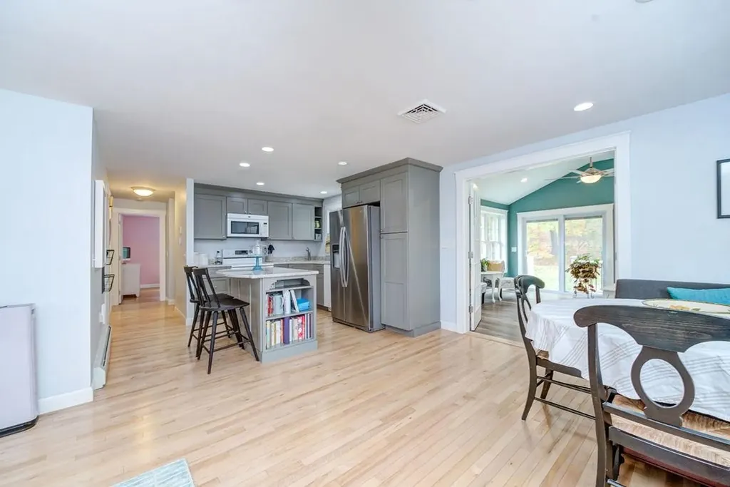 11 Sleepy Hollow Road Atkinson NH 03811