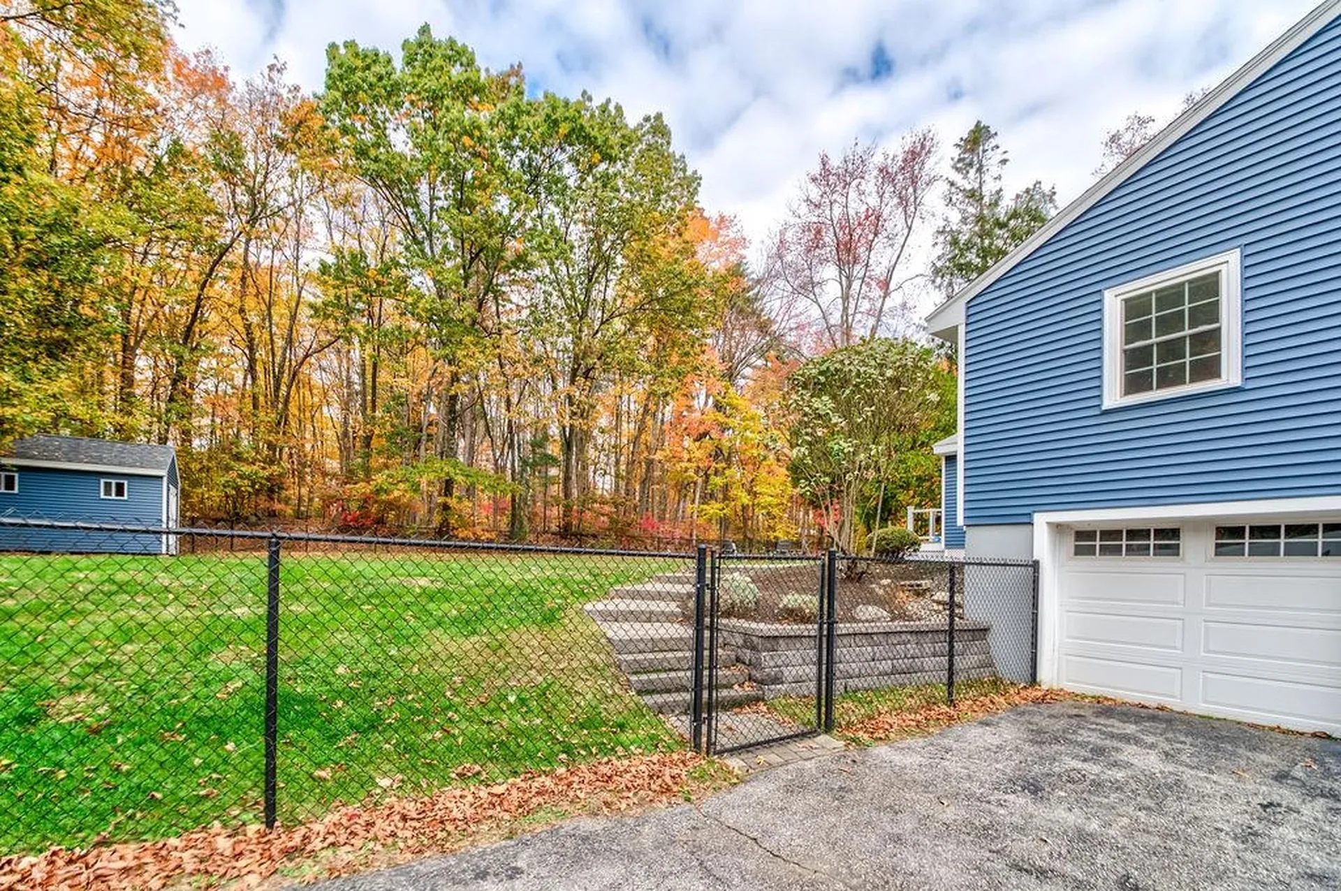 11 Sleepy Hollow Road Atkinson NH 03811