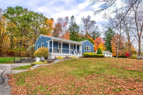 11 Sleepy Hollow Road Atkinson NH 03811