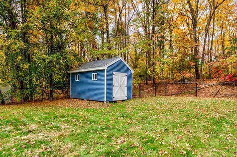 11 Sleepy Hollow Road Atkinson NH 03811