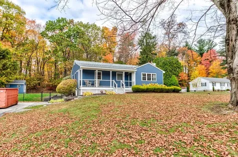 11 Sleepy Hollow Road Atkinson NH 03811