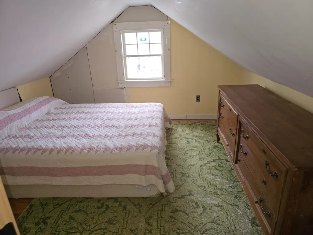 8 42nd Street Claremont NH 03743