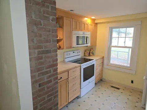 8 42nd Street Claremont NH 03743