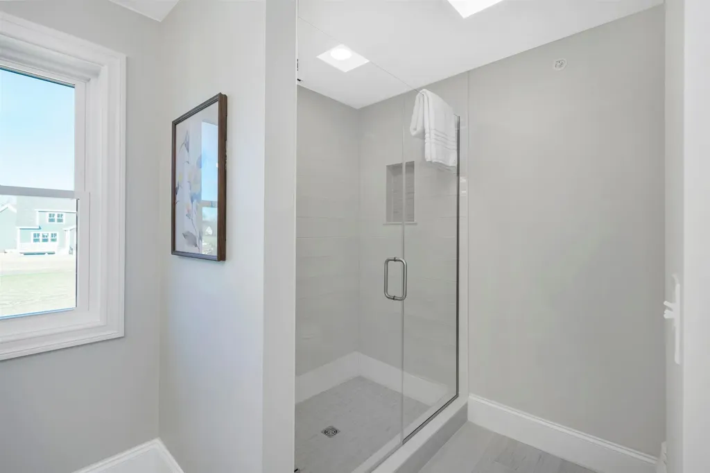 8 Acadia Drive Hudson NH 03051