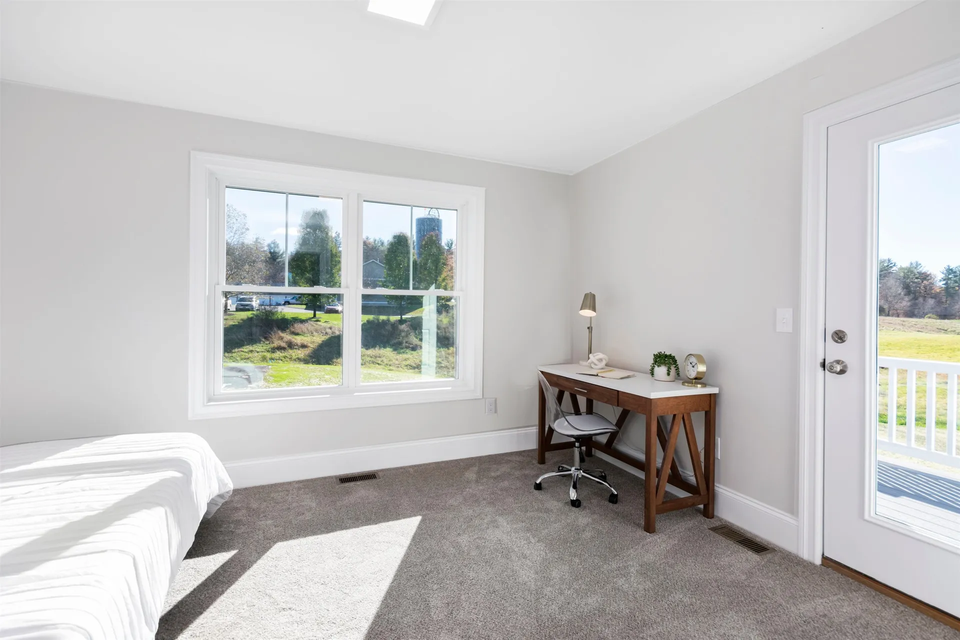 8 Acadia Drive Hudson NH 03051