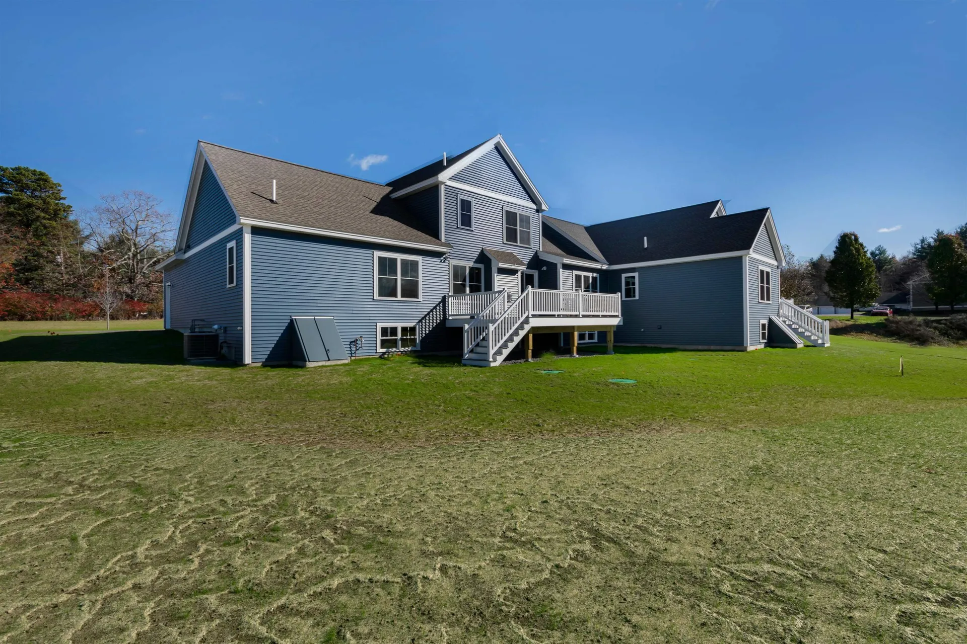 8 Acadia Drive Hudson NH 03051