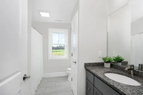 8 Acadia Drive Hudson NH 03051