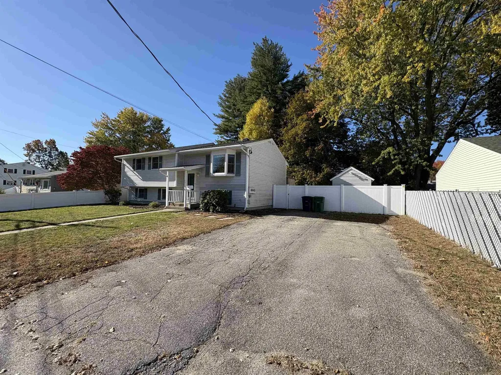 15 Kingston Drive Nashua NH 03060