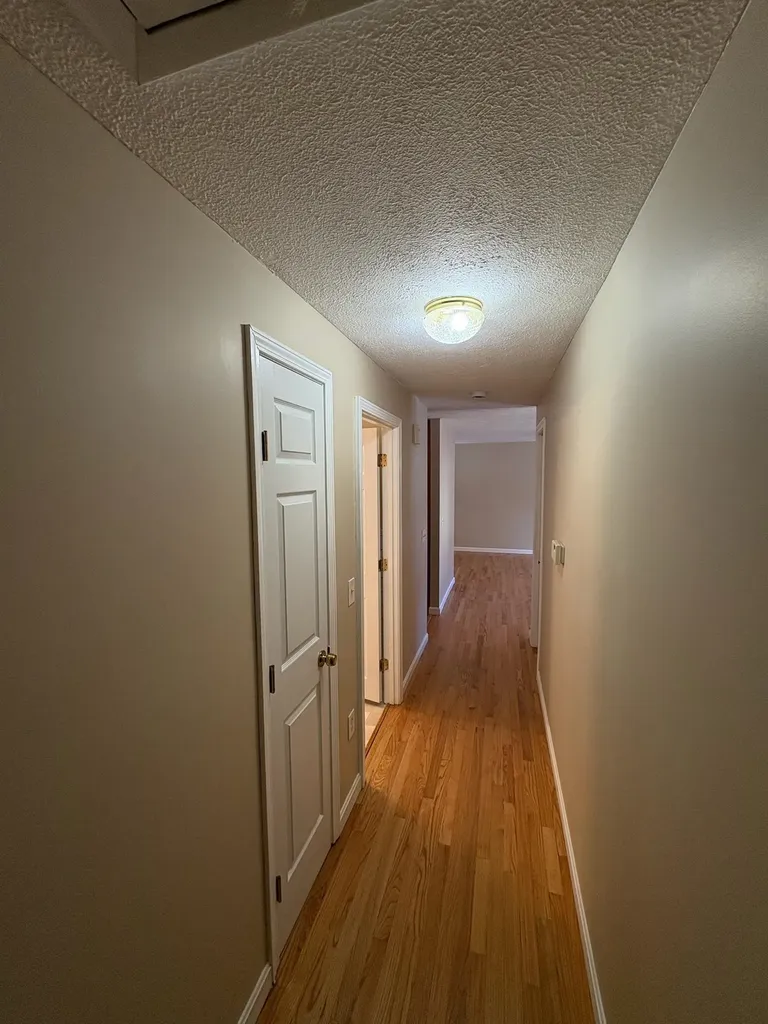 15 Kingston Drive Nashua NH 03060