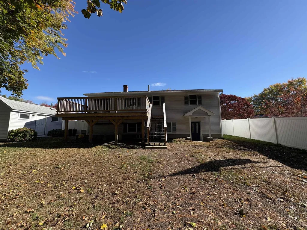 15 Kingston Drive Nashua NH 03060