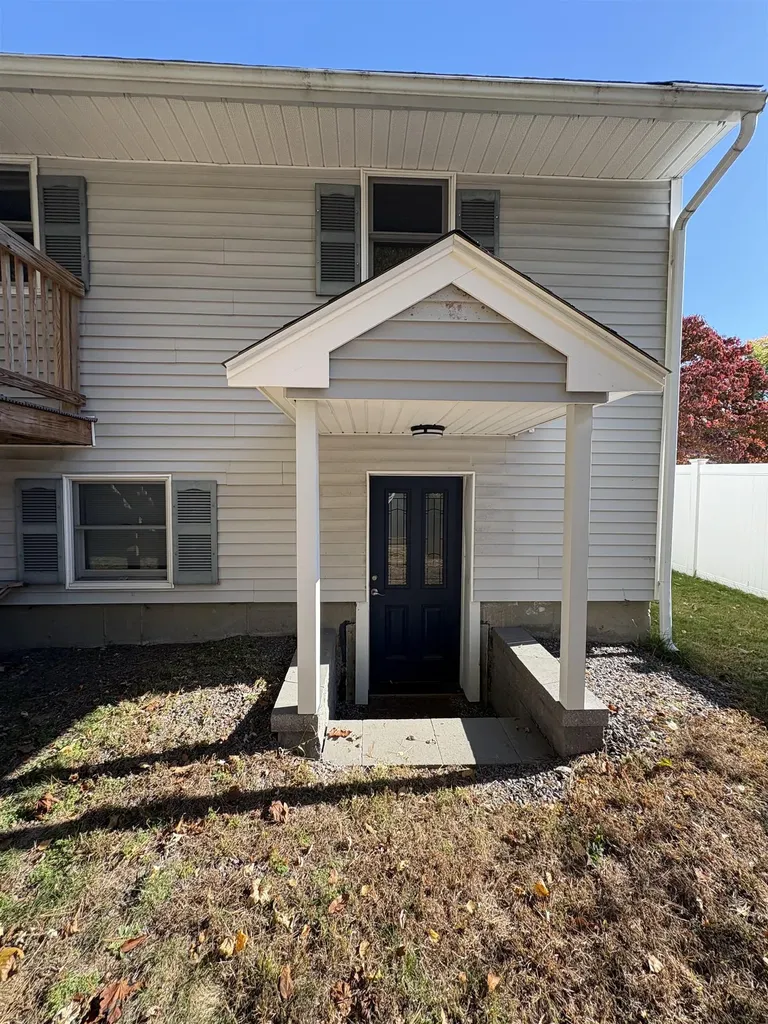 15 Kingston Drive Nashua NH 03060