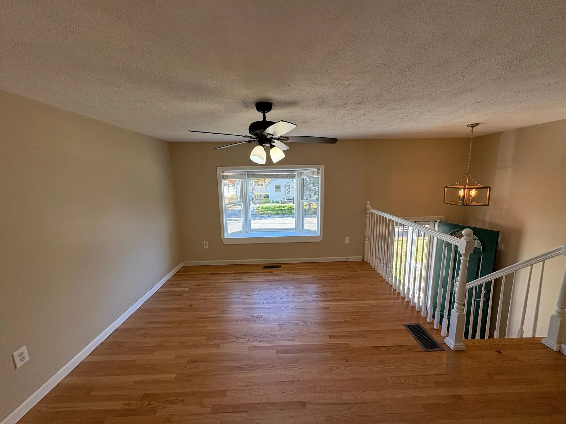 15 Kingston Drive Nashua NH 03060