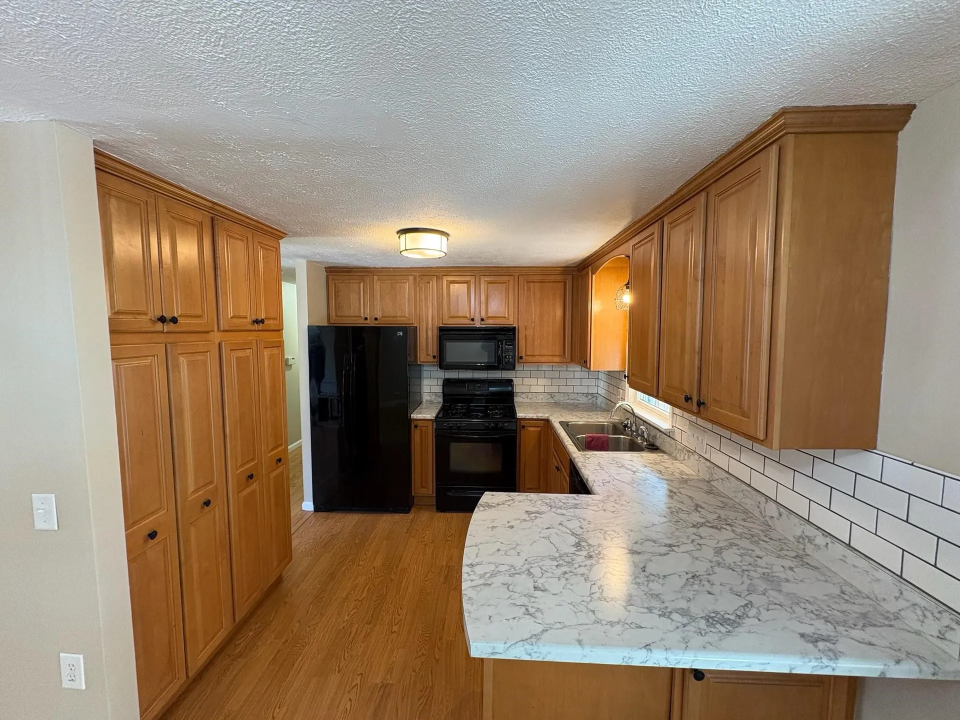 15 Kingston Drive Nashua NH 03060