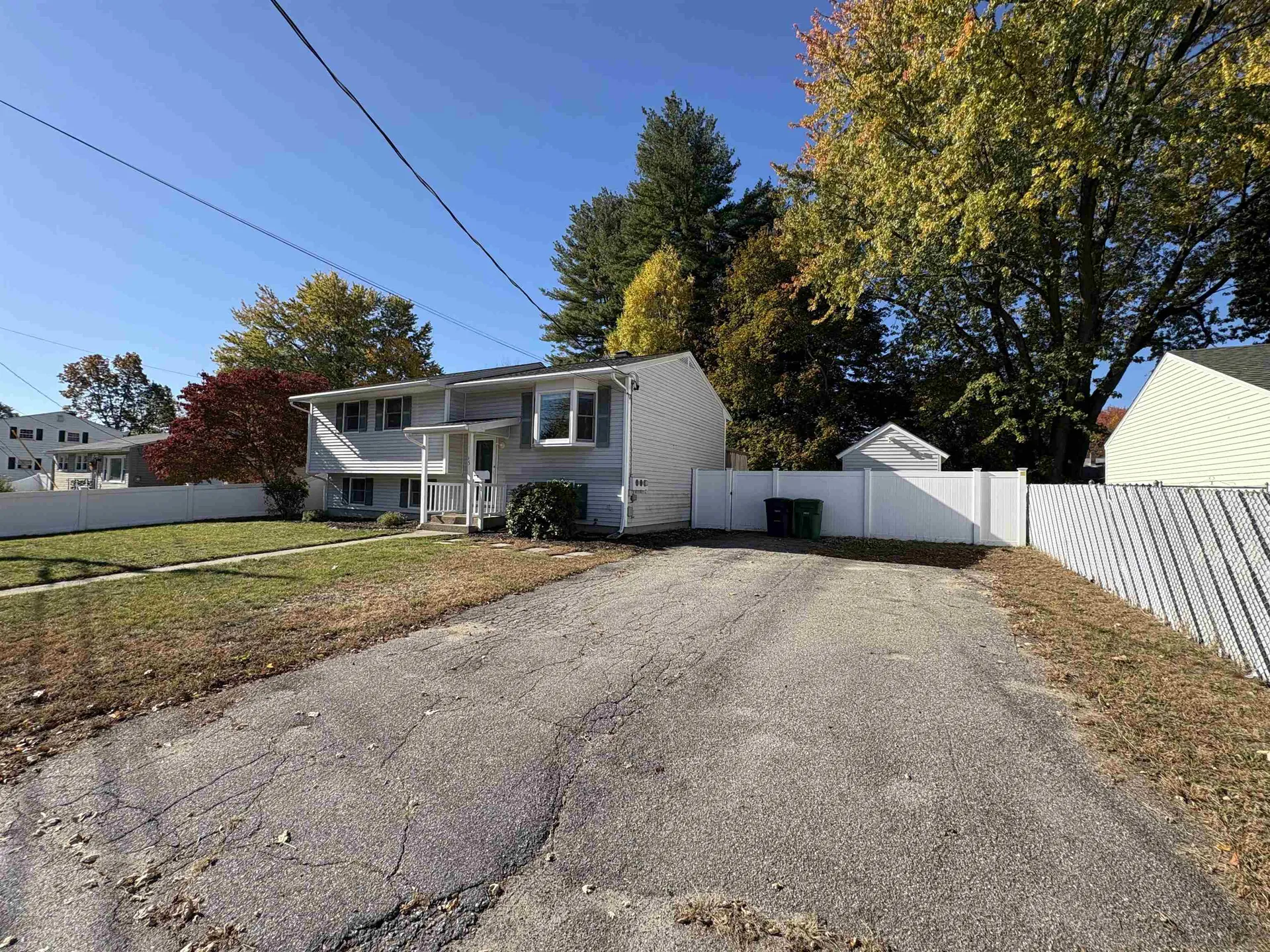 15 Kingston Drive Nashua NH 03060