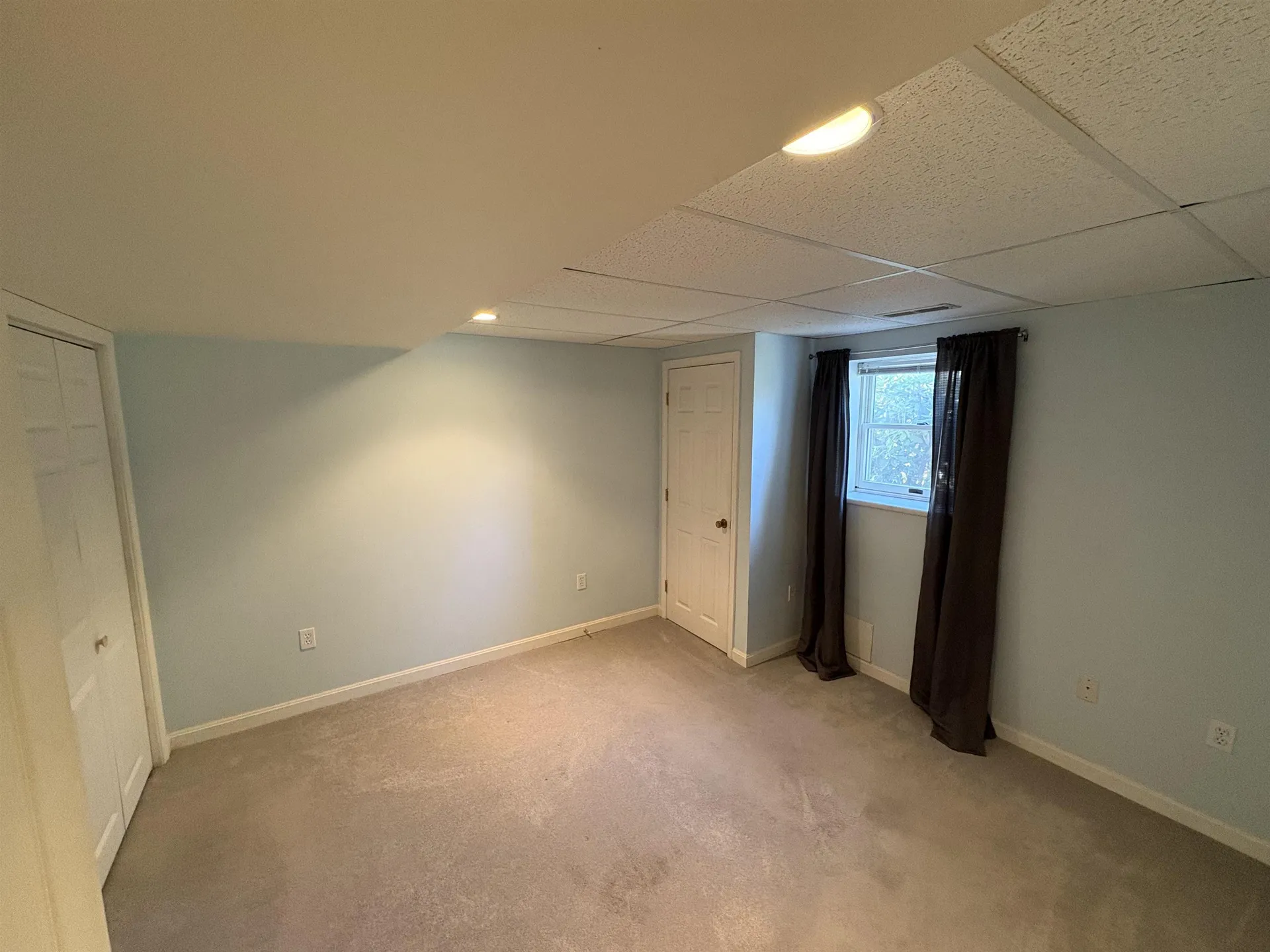 15 Kingston Drive Nashua NH 03060