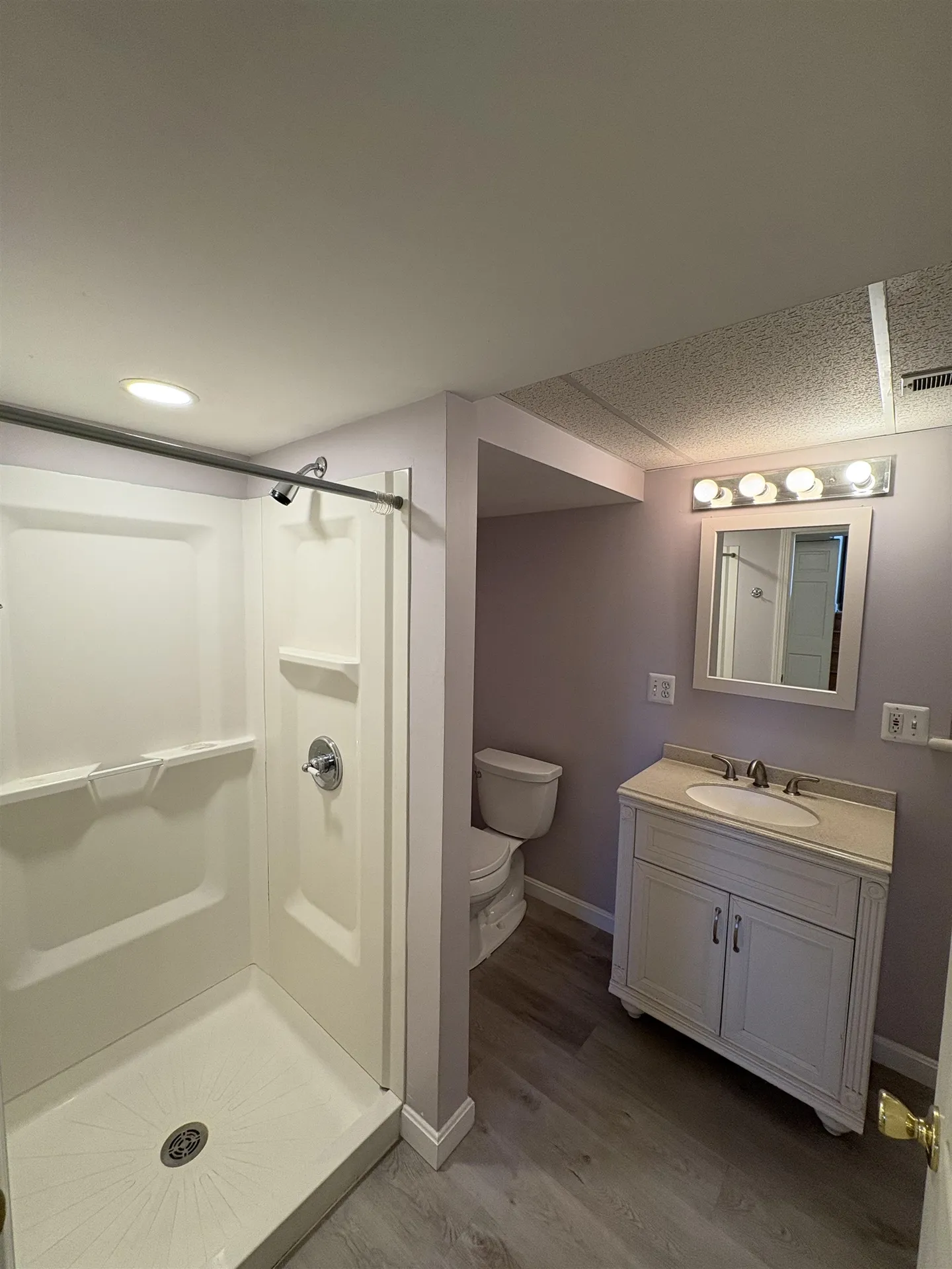 15 Kingston Drive Nashua NH 03060