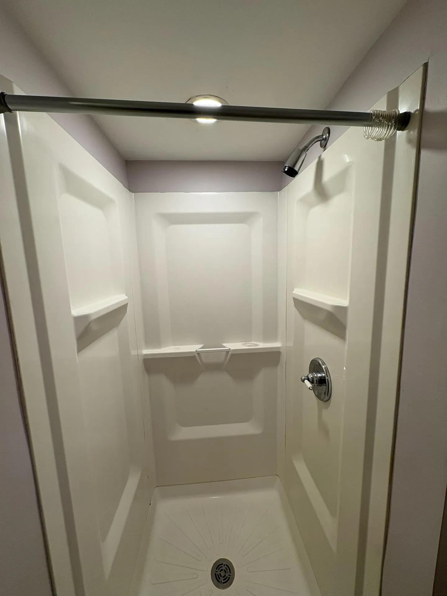 15 Kingston Drive Nashua NH 03060