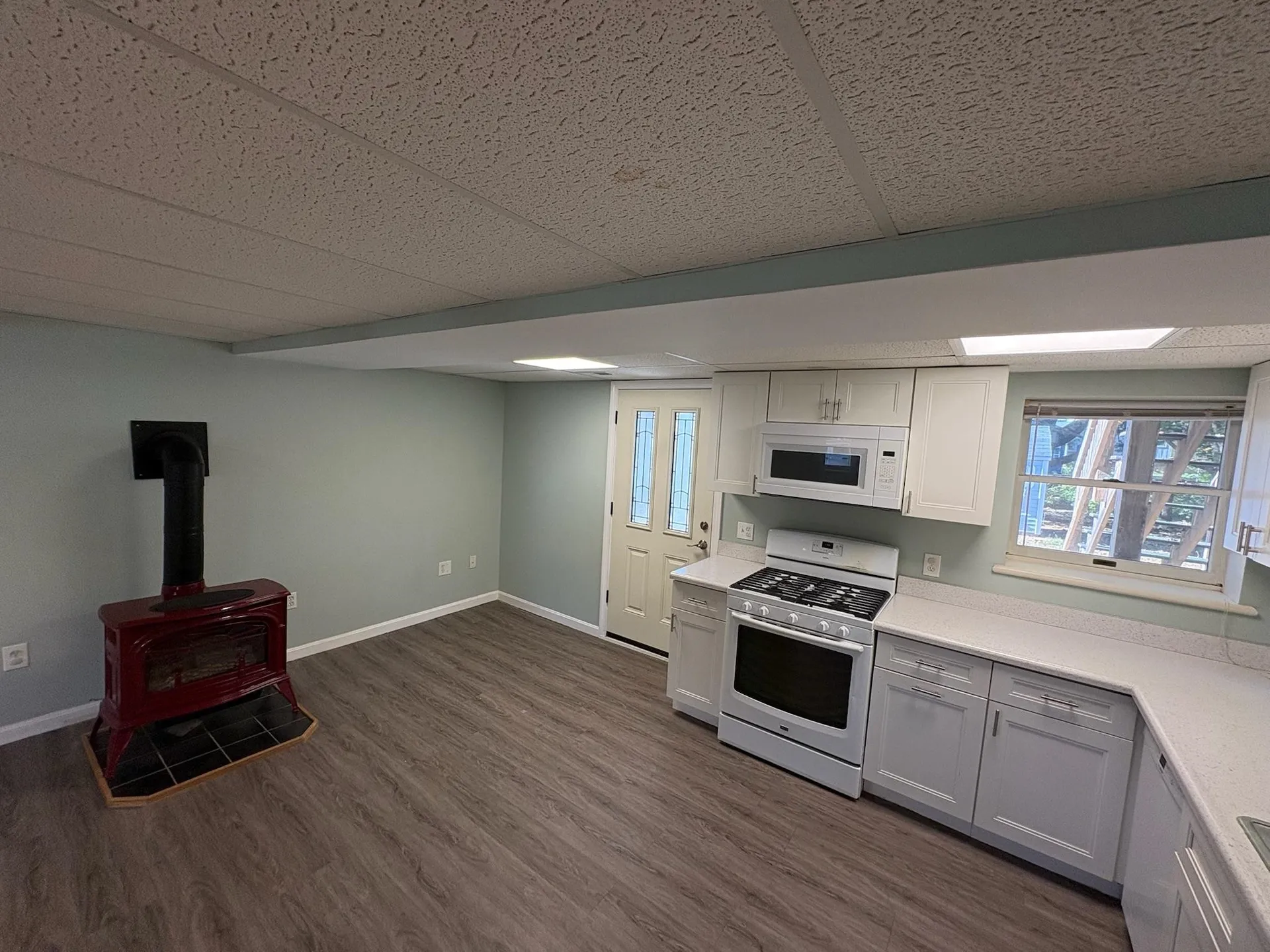 15 Kingston Drive Nashua NH 03060