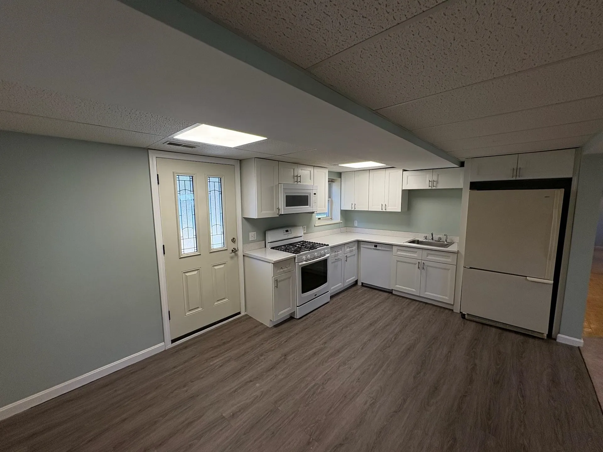 15 Kingston Drive Nashua NH 03060