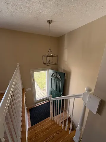 15 Kingston Drive Nashua NH 03060