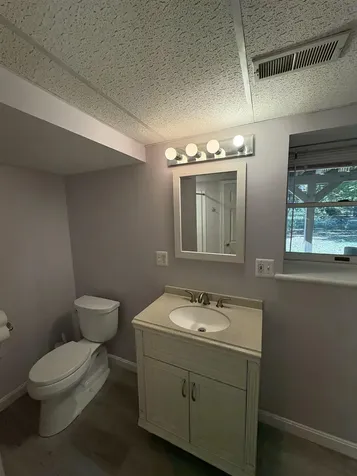 15 Kingston Drive Nashua NH 03060