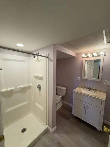 15 Kingston Drive Nashua NH 03060