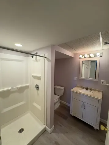 15 Kingston Drive Nashua NH 03060