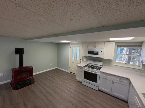 15 Kingston Drive Nashua NH 03060