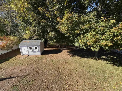 15 Kingston Drive Nashua NH 03060