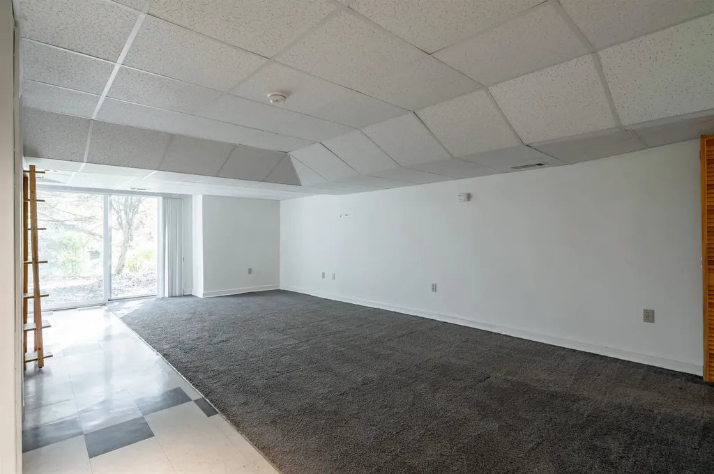 28 Merrimack Drive Merrimack NH 03054