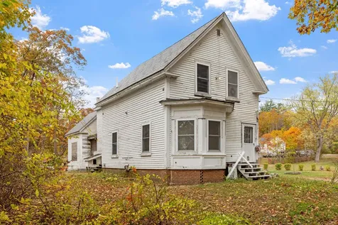 11 Racine Street Franklin NH 03235