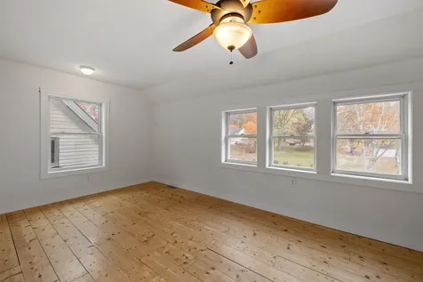 11 Racine Street Franklin NH 03235