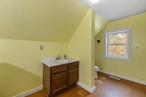 11 Racine Street Franklin NH 03235