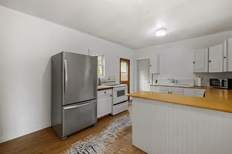 11 Racine Street Franklin NH 03235