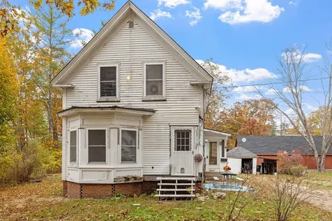 11 Racine Street Franklin NH 03235