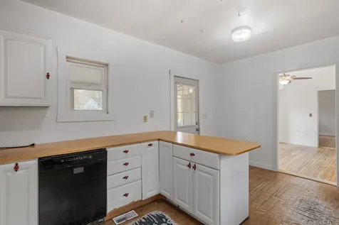 11 Racine Street Franklin NH 03235