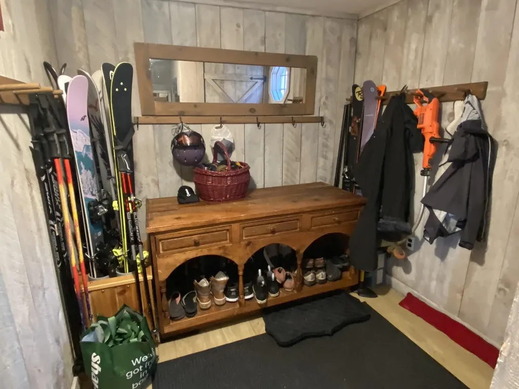 25 Upper Handle Road Dover VT 05356