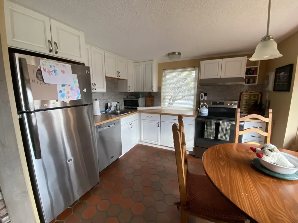 25 Upper Handle Road Dover VT 05356