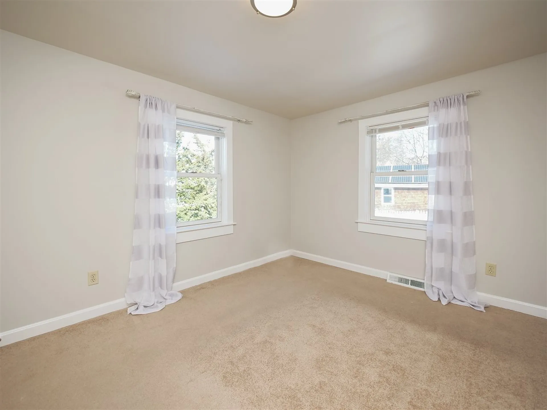 3 Beechwood Street Portsmouth NH 03801