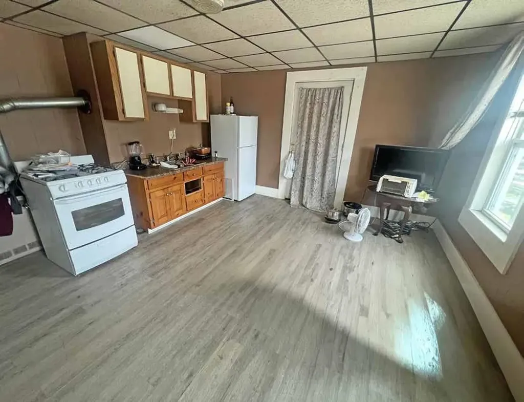 30 Ledge Street Nashua NH 03060