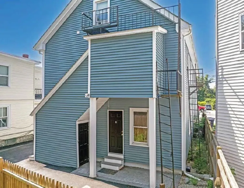 30 Ledge Street Nashua NH 03060