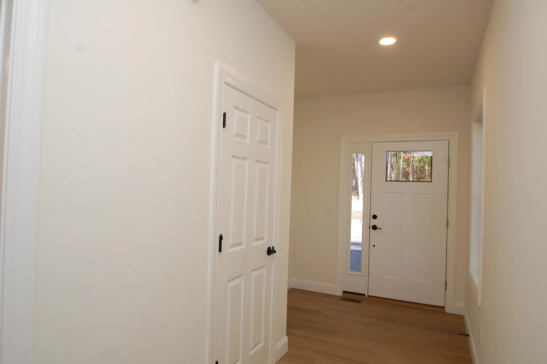 21A Griffin Road Hudson NH 03051