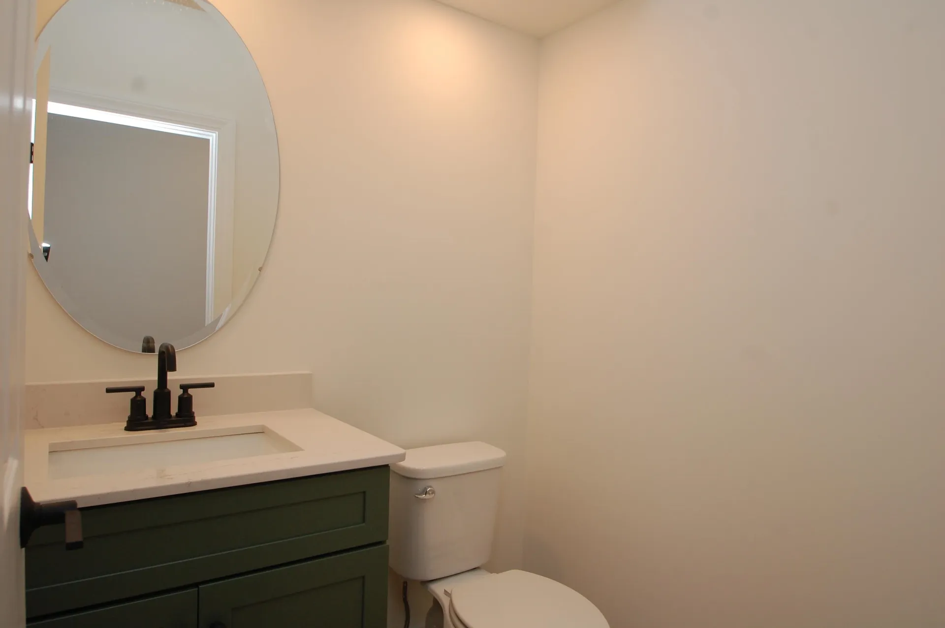 21A Griffin Road Hudson NH 03051