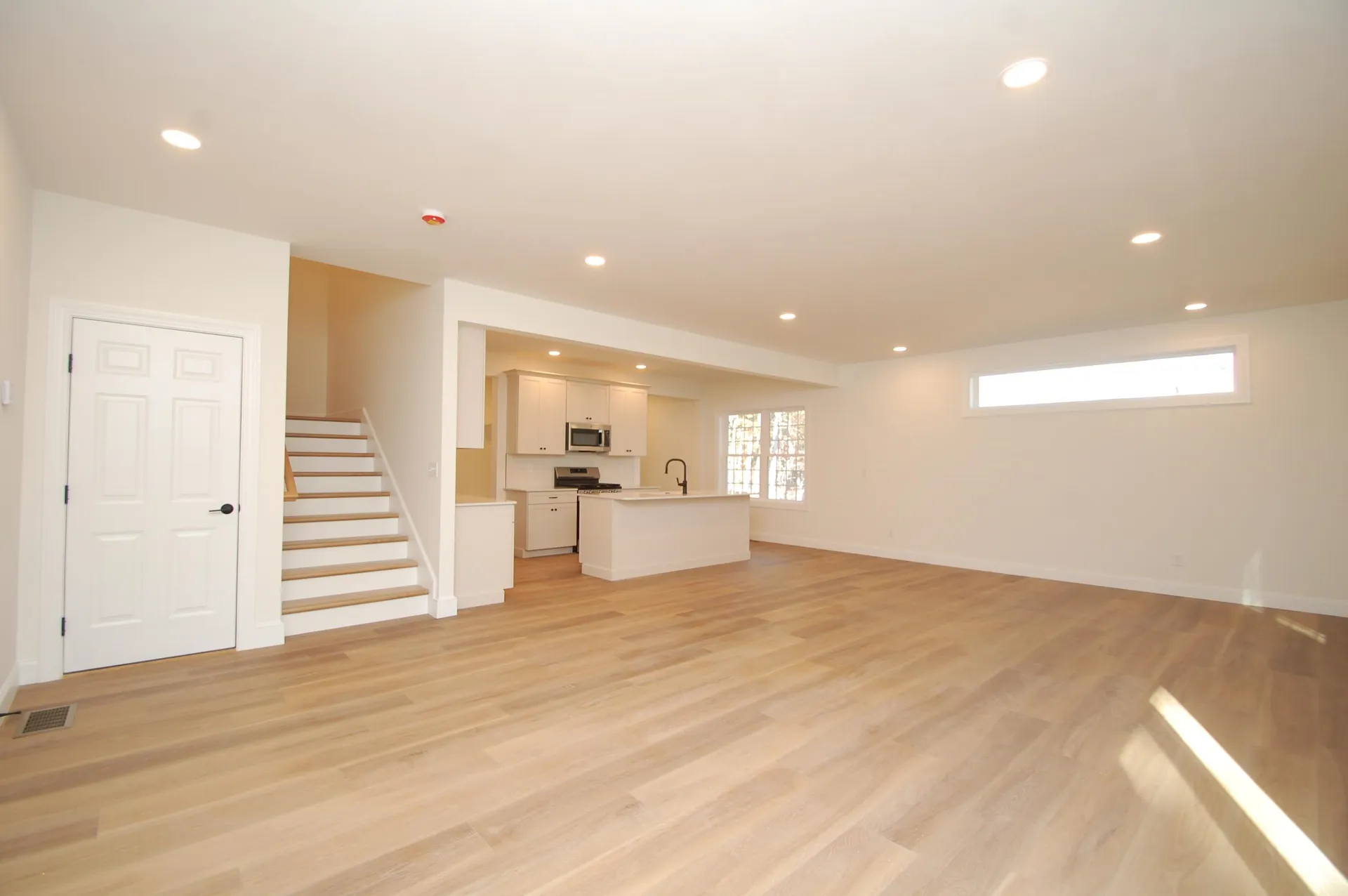 21A Griffin Road Hudson NH 03051