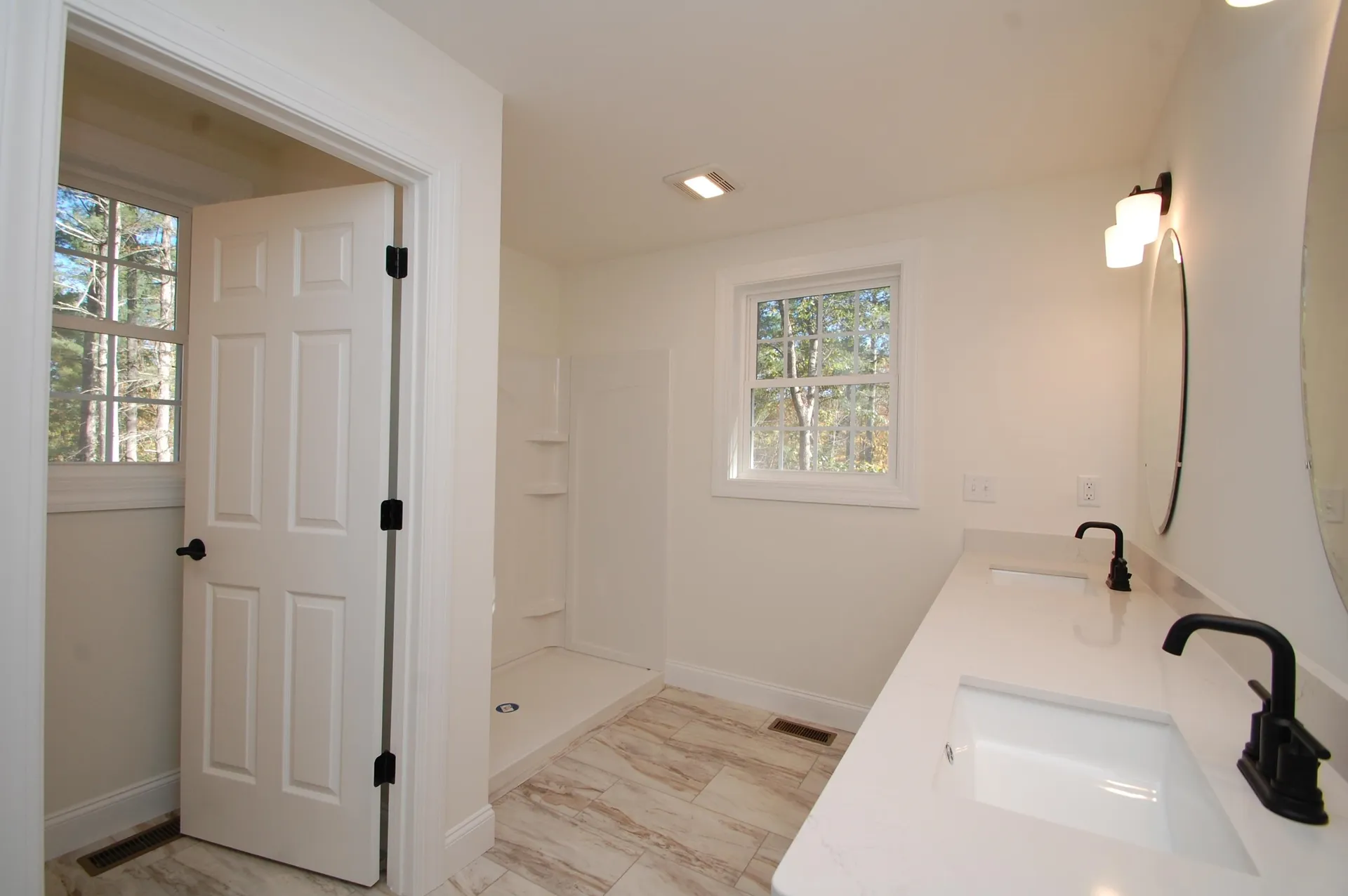 21A Griffin Road Hudson NH 03051