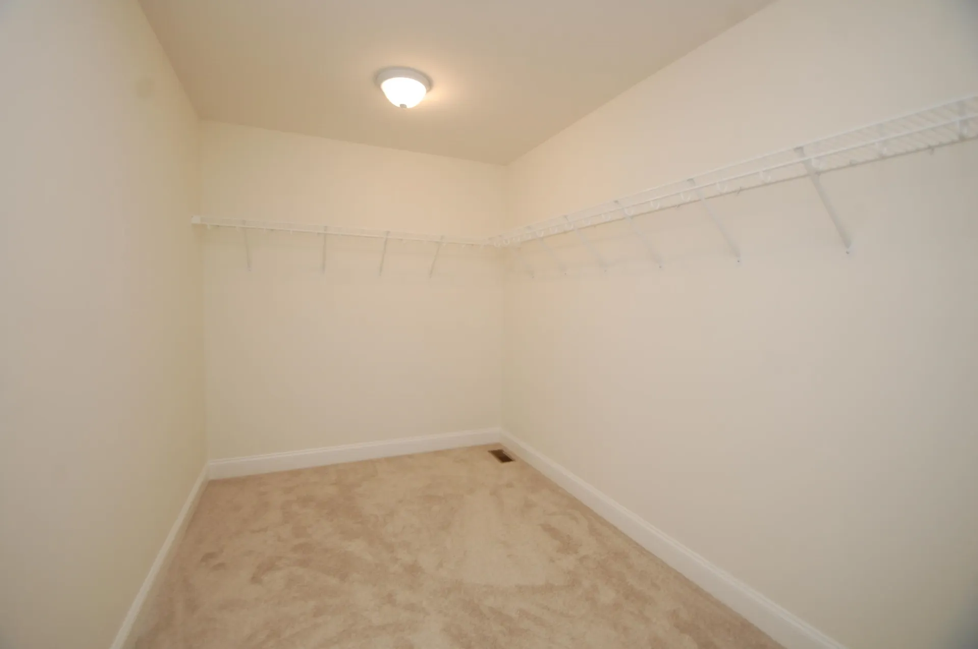 21A Griffin Road Hudson NH 03051