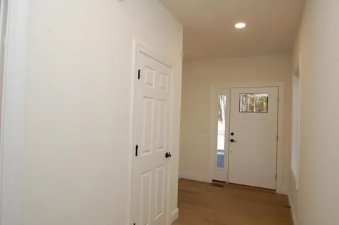 21A Griffin Road Hudson NH 03051