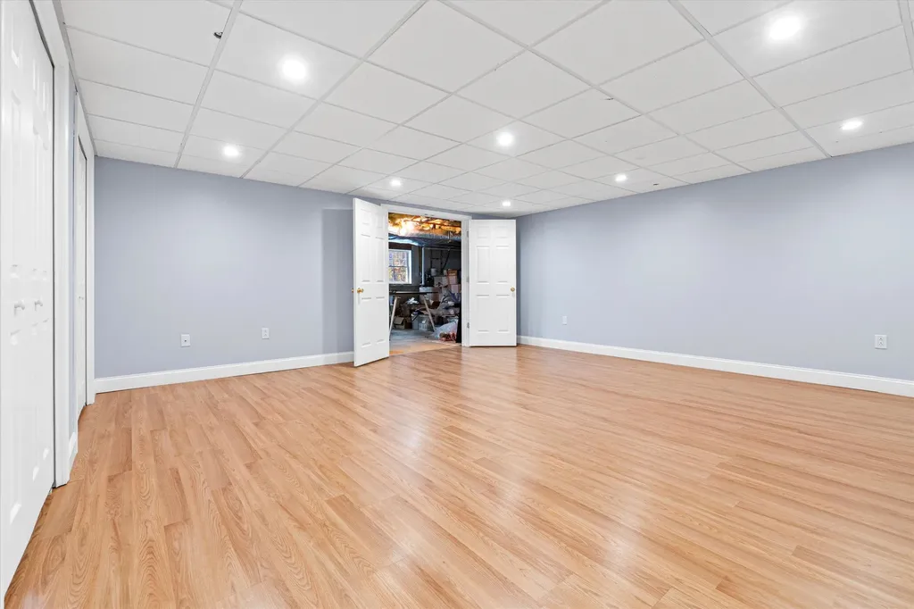 468 North Road Candia NH 03034