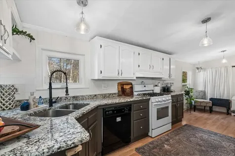 106 Stacey Drive Hopkinton NH 03229