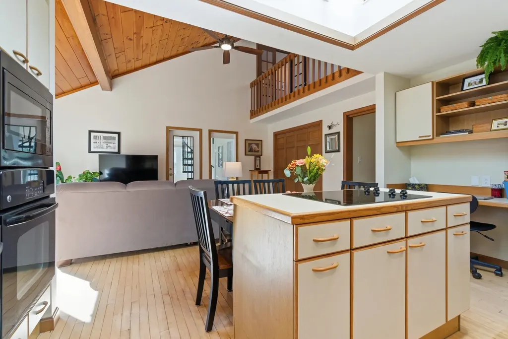 111 Bog Brook Road New Boston NH 03070